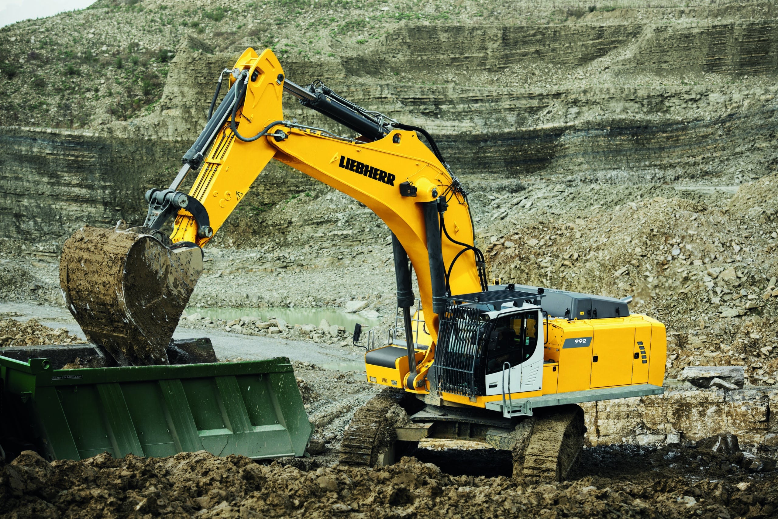 Crawler Excavator Factory Direct Sale